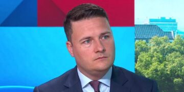 Wes Streeting ontkent fouten met impopulaire Labourbeleid.