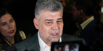 Premier van Roemenië neemt ontslag na nederlaag regerende coalitie