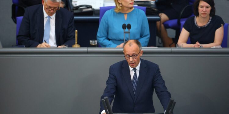 “Belofte van welvaart voor allen” in toespraak van Mertz in Bundestag