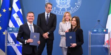 Investeringsmemorandum voor Griekenland-Italië elektrische interconnectie: stimulans voor 1,9 miljard investering