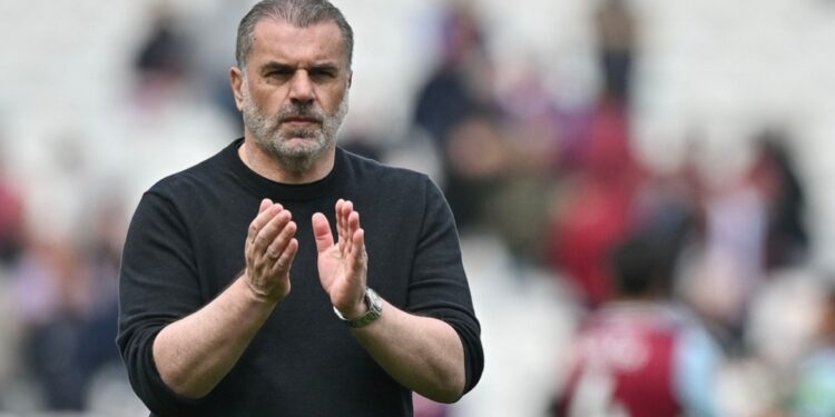 De Eerste Griekse Coach in Europese Finale: Αγγελος Ποστέκογλου