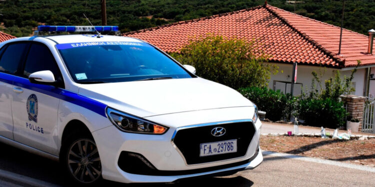 De 67-jarige vadermoordenaar: een Amphilochia-verhaal