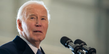 Joe Biden verdwijnt mysterieus uit garderobe Witte Huis