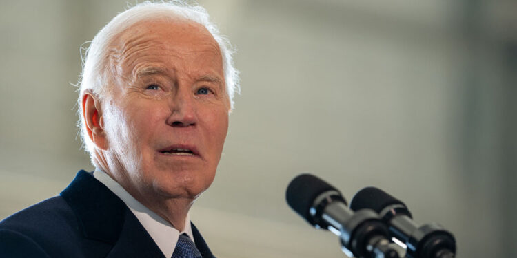 Joe Biden verdwijnt mysterieus uit garderobe Witte Huis