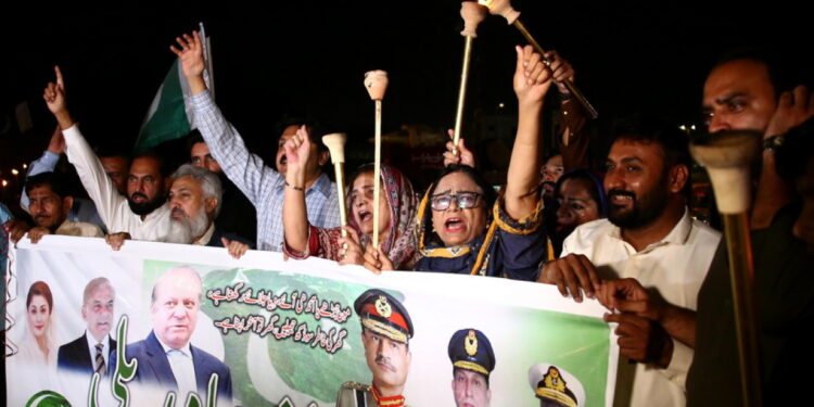 Eerste vredige nacht aan India-Pakistan grens na conflict