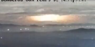 Gecrasht vliegtuig met zes inzittenden vervoert patiënt