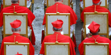 De verborgen machtsstrijd in het Vaticaan: psychologisch spel om ​​strengere paus te creëren