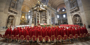 Machtstrijd in het Vaticaan: Rome’s centrale rol in de katholieke wereld.