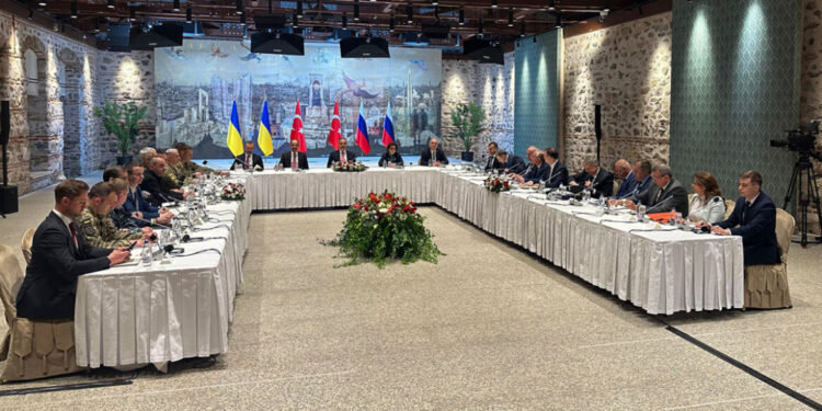 Historische ontmoeting tussen Oekraïne en Rusland in Istanbul