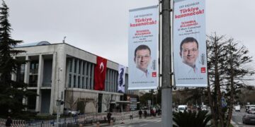 Turkije verbrandt 15 miljard deviezenreserves na arrestatiecrisis Imamoglou