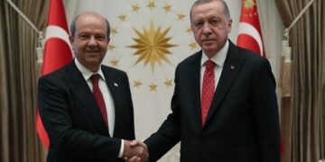 Vertraagd en door de regen in bezet Erdogan