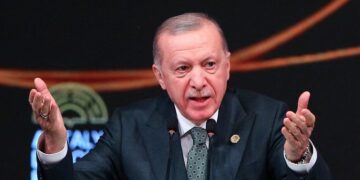 Geheime ontmoeting tussen Erdogan en al-Saraa in Turkije