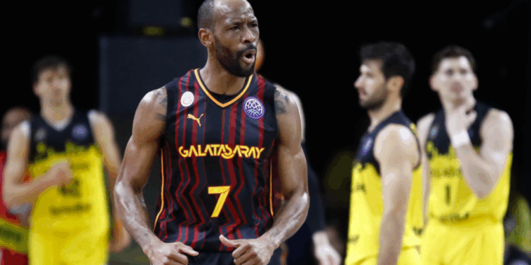 Galatasaray domineert en bereikt BCL-finale na gemakkelijke overwinning op Tenerife