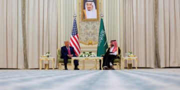 VS en Saoedi-Arabië sluiten recordverdedigingsdeal van $600 miljard