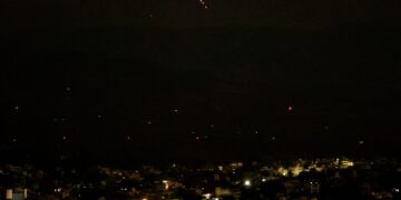 India beschuldigt Pakistan van schending wapenstilstand na explosies