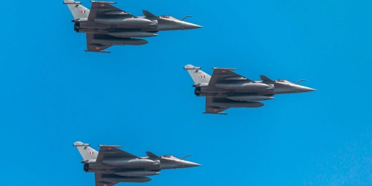 India heeft 1,45 miljoen soldaten in leger tegen Pakistan