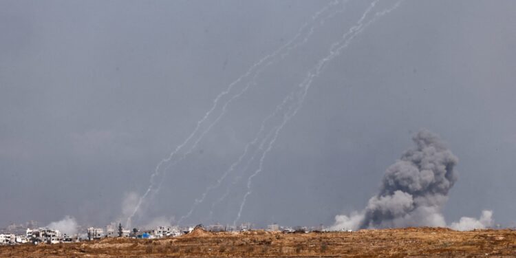 IDF treft terroristische doelen in Gaza met luchtaanvallen