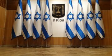 Knesset onderzoekt hoge belasting NGO’s met overzeese financiering