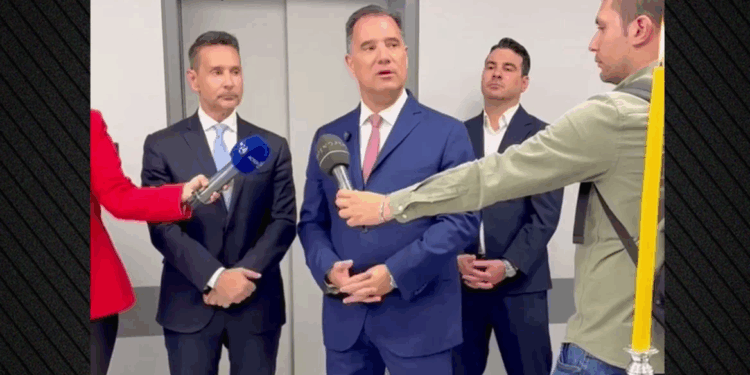 Renovatie Vadervleugel: Georgiadis prijst beste privé op 8e verdieping.