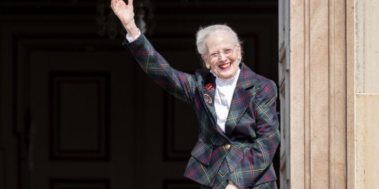 Koningin Margarita van Denemarken met verkoudheid in het ziekenhuis