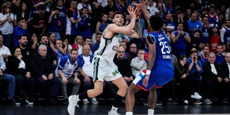 Panathinaikos op zoek naar tweede overwinning tegen Efes voor plaats in Final Four