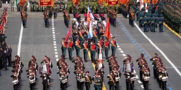 Poetin geeft Oekraïne aan Trump voor aanval met drones en raketten