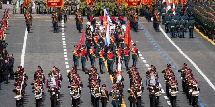 Poetin geeft Oekraïne aan Trump voor aanval met drones en raketten