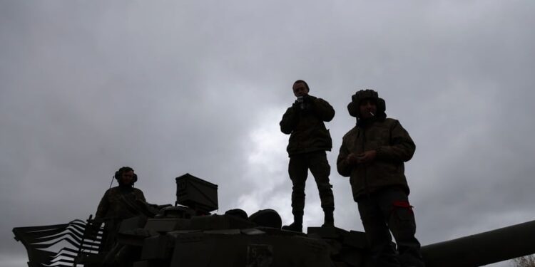 Russische aanval op bus in Sumi eist minstens 8 levens.