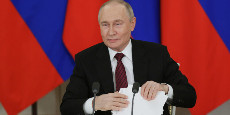 Poetin nodigt Arabische leiders uit voor Russische top in oktober