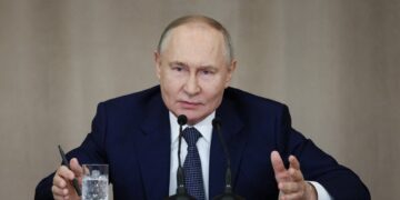 Spanning in Istanbul: Oorlogsdreiging met Poetin in de hoofdrol