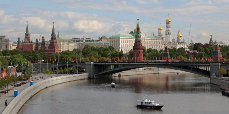 Les over dronebeheer op scholen in Rusland