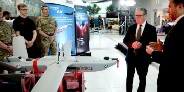 Nieuwe Britse ‘StormShroud’ drones in actie: Sir Keir Starmer juicht toe