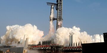 SpaceX Starship raket verliest controle bij testvlucht, derde mislukking op rij