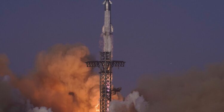 Elon Musk onthult plannen voor robotmissie naar Mars