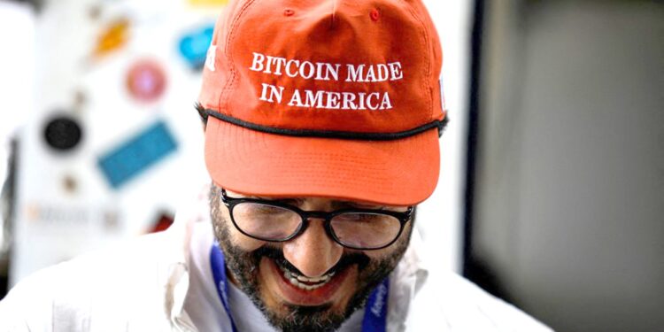 Senatoren proberen Trump’s ‘diep corrupte’ cryptoplannen te verbieden