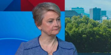 Immigratiebeperking: geen visa meer voor buitenlandse zorgverleners, zegt minister van Binnenlandse Zaken