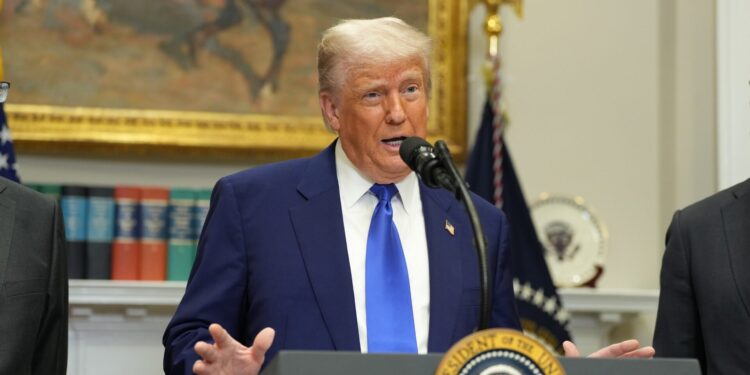 Trump prijst Poetin en onderhandelingen in Istanbul