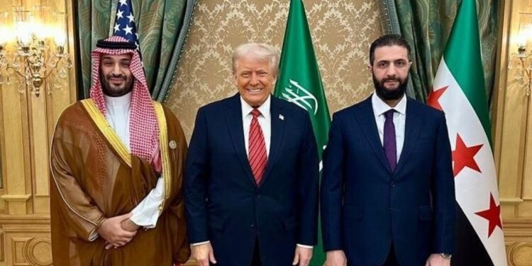 Trump prijst Al-Saraa met lovende woorden: “Sterk verleden, geweldige, jonge, sterke man”