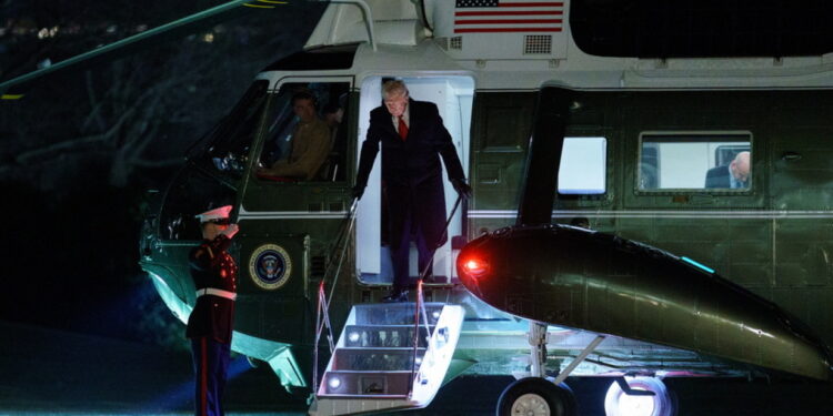 Trump wil Voice of America verwijderen, maar zal opnieuw werken