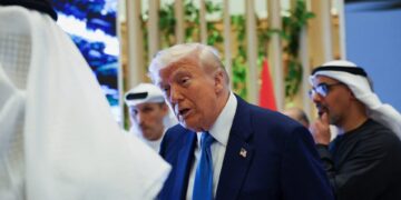 Trump vliegt terug naar de VS, Rusland, Iran en Gaza staan voor beslissingstijd