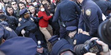 Trump overweegt opschorting recht om arrestatie aan te vechten