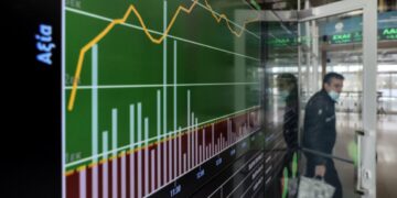 Beurs stijgt met 5% in mei, doelwit 1.800 eenheden en introductie Qualco