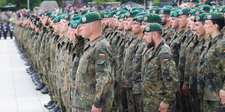 Duitsland bouwt permanent leger bij Russische grens