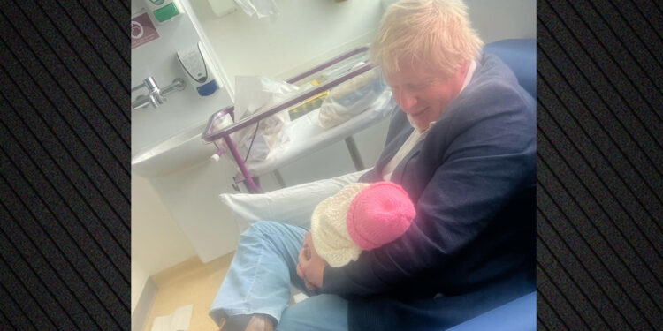 Boris Johnson verwelkomt vierde kind met Carrie Symonds