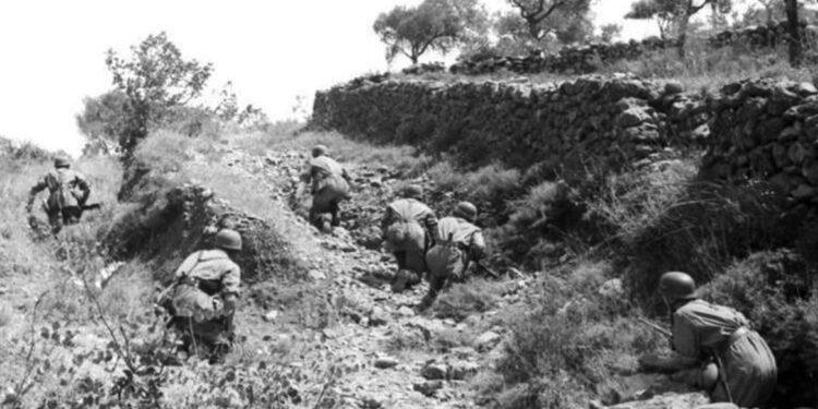 Nazi’s van AFD pronken tijdens Slag om Kreta