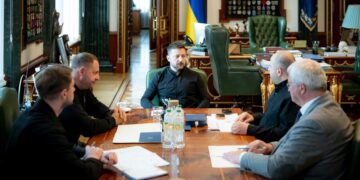 Russische intimidatie in Istanbul leidt tot permanent onderhandelingsteam.