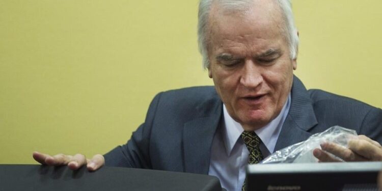 Ratko Mladic smeekt om vrijlating: “Ik heb nog maar een paar maanden”.