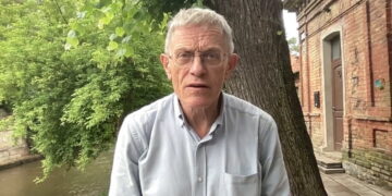 Veilig blijven tijdens turbulentie: tips van Simon Calder