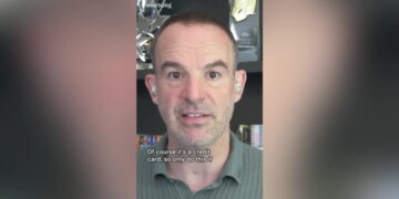 Martin Lewis waarschuwt voor creditcard en betaalpasgebruik in het buitenland deze zomer.