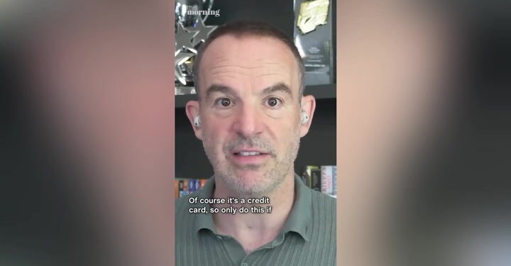 Martin Lewis waarschuwt voor creditcard en betaalpasgebruik in het buitenland deze zomer.